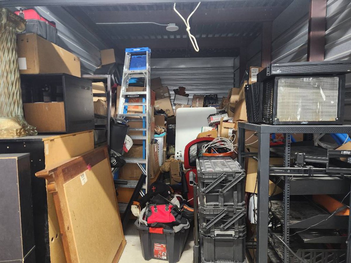 10 x 20 storage unit in Pflugerville, TX