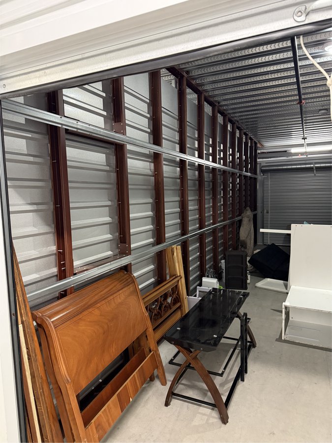 10 x 30 storage unit in Olathe, KS