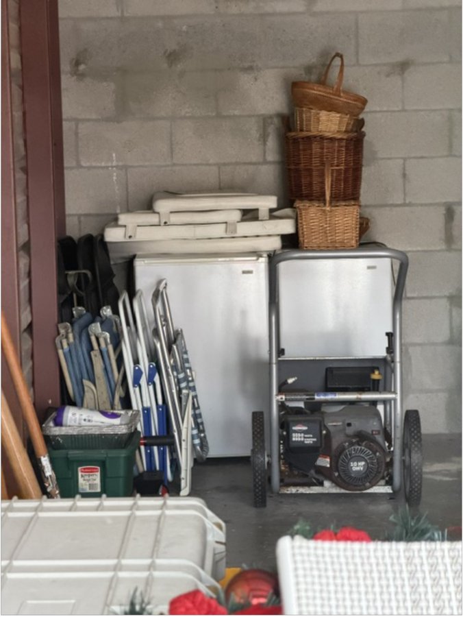 10 x 30 storage unit in Lake Worth, FL
