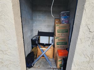 5 x 5 storage unit in Jacksonville, FL