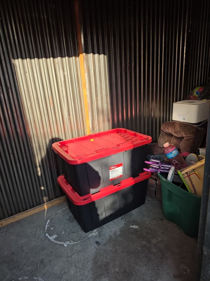 15 x 5 storage unit in Raytown, MO
