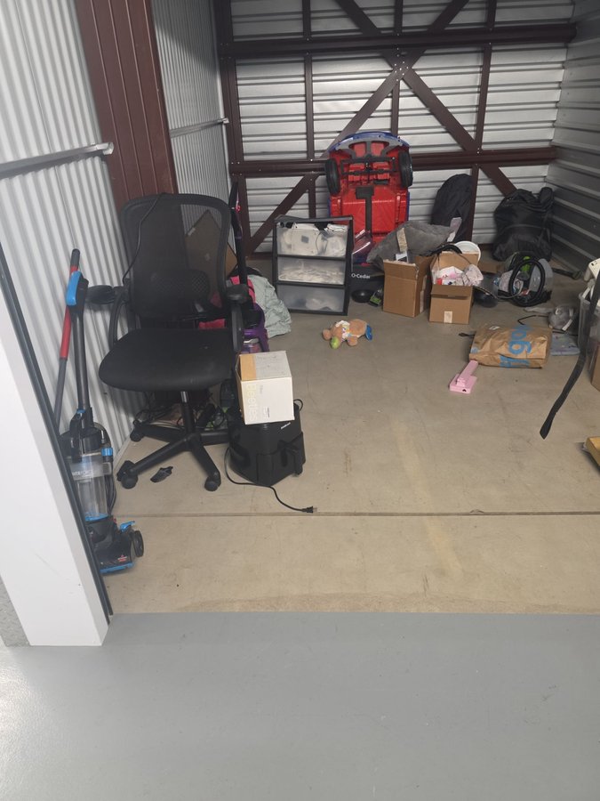 10 x 15 storage unit in Durham, NC