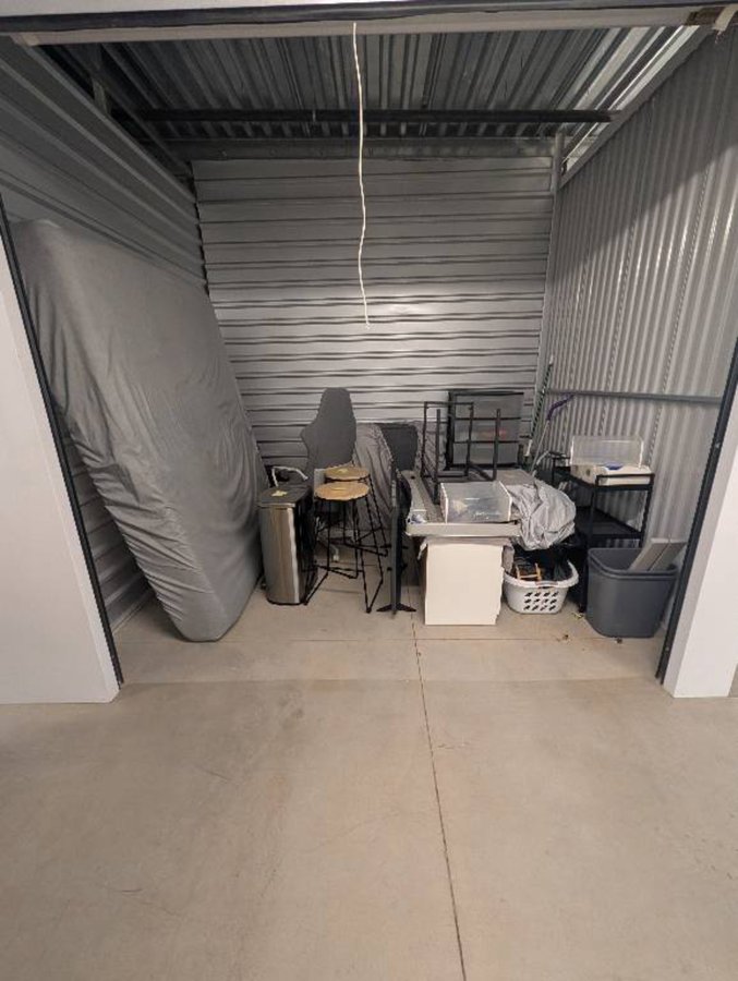 10 x 8 storage unit in Phoenix, AZ