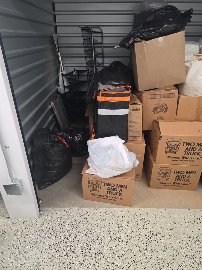 10 x 7 storage unit in Durham, NC