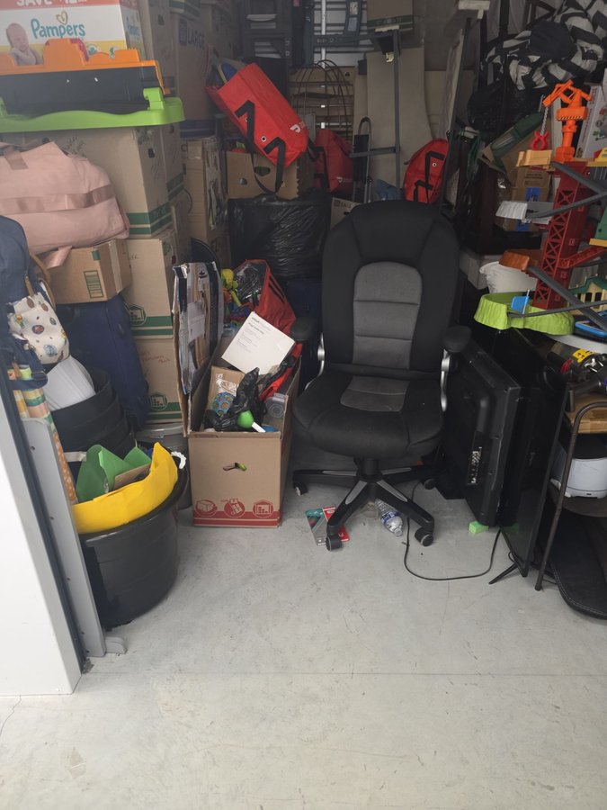 10 x 15 storage unit in Durham, NC