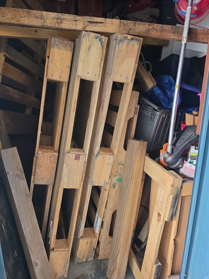 10 x 15 storage unit in Independence, MO