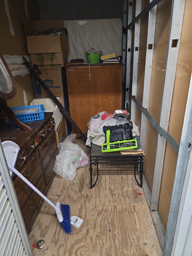 5 x 10 storage unit in Durham, NC