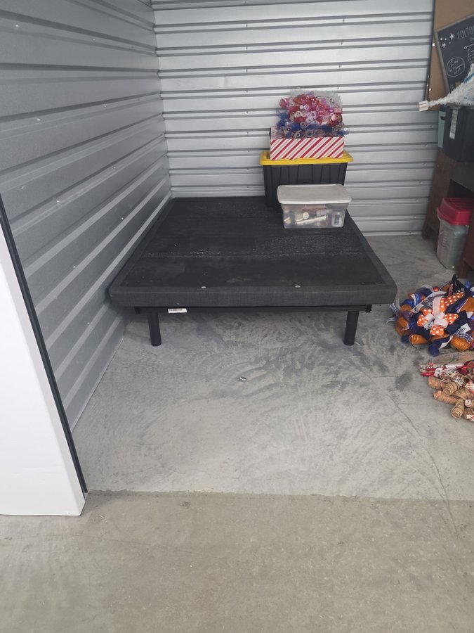 10 x 10 storage unit in Durham, NC