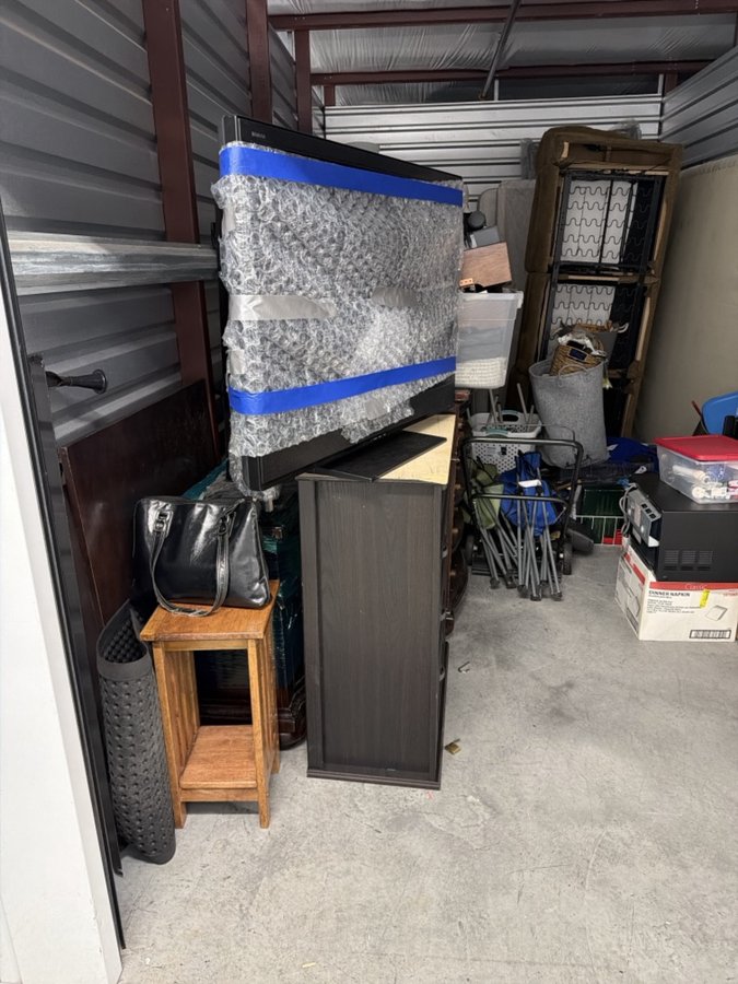10 x 20 storage unit in Durham, NC