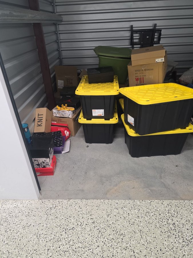 10 x 10 storage unit in Durham, NC