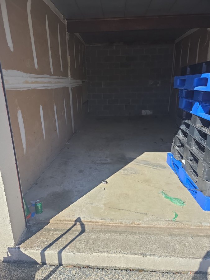 10 x 20 storage unit in Durham, NC
