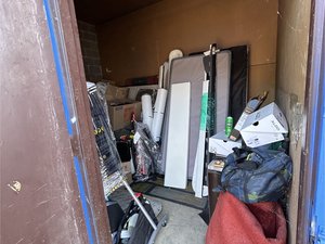 10 x 9 storage unit in Rockville, MD