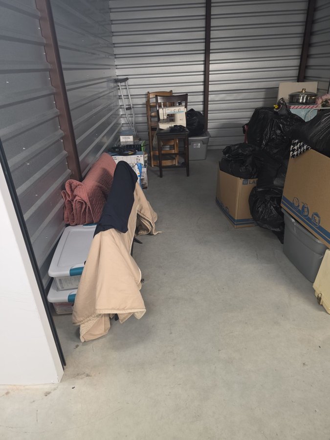 10 x 15 storage unit in Durham, NC