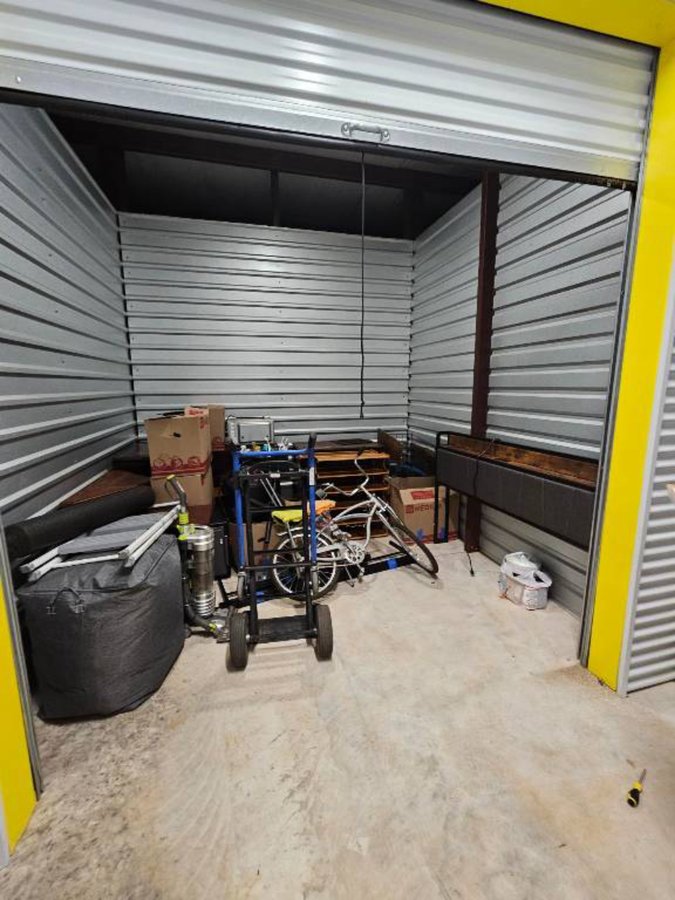 10 x 10 storage unit in Oklahoma City, OK