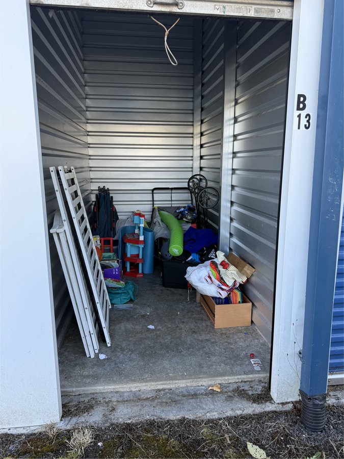 5 x 10 storage unit in Port Angeles, WA