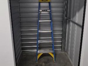 5 x 5 storage unit in Brea, CA
