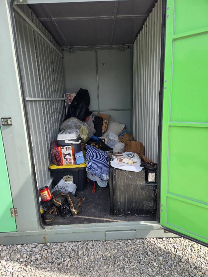 4 x 8 storage unit in Belleville, MI