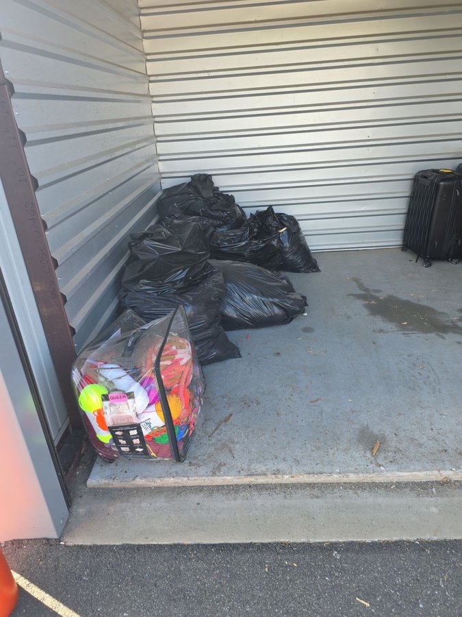10 x 10 storage unit in Durham, NC