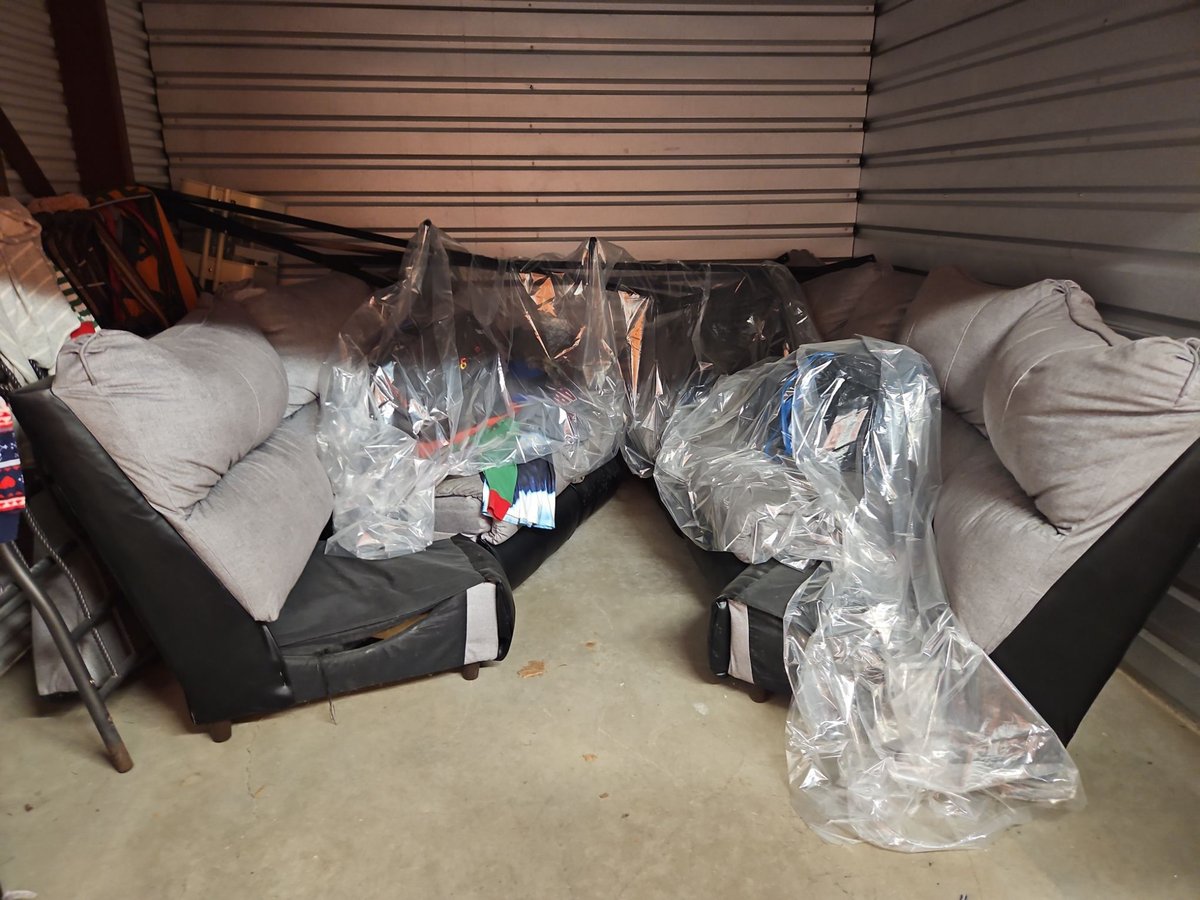 10 x 10 storage unit in Kansas City, MO