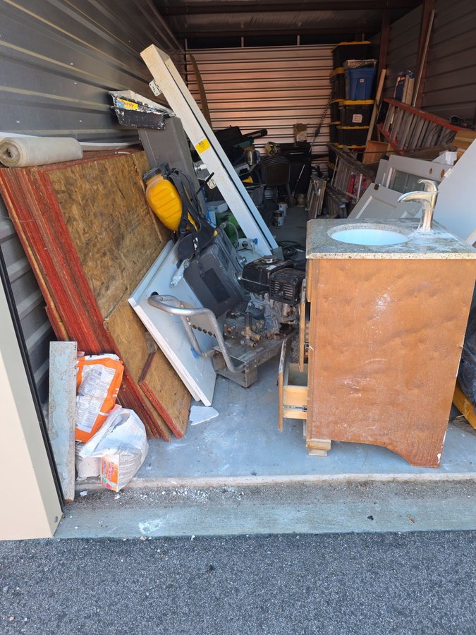 10 x 25 storage unit in Morrisville, NC