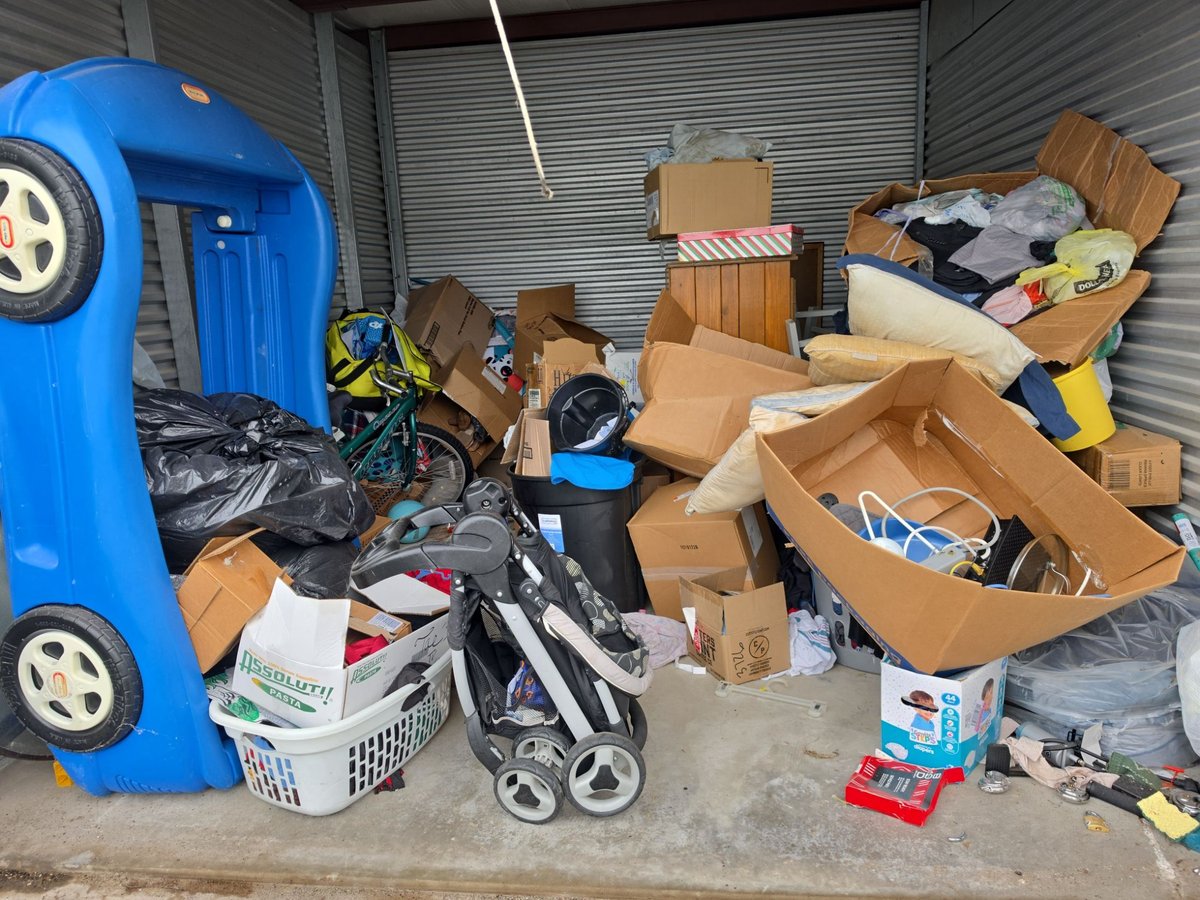 10 x 12 storage unit in Belton, MO