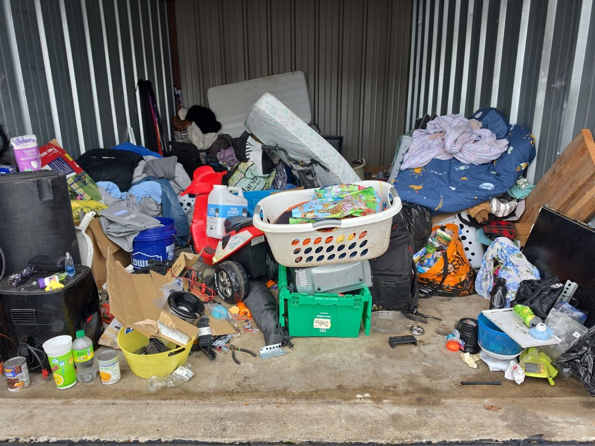 10 x 15 storage unit in Belton, MO
