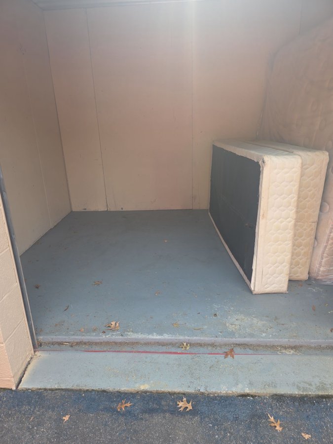 10 x 10 storage unit in Raleigh, NC