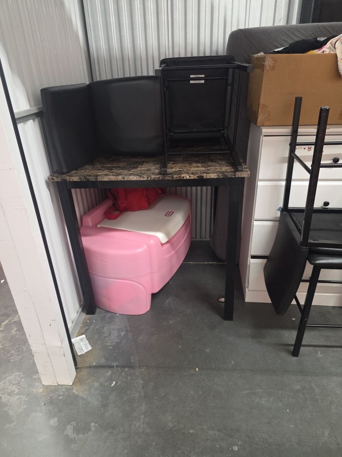 5 x 10 storage unit in Raleigh, NC