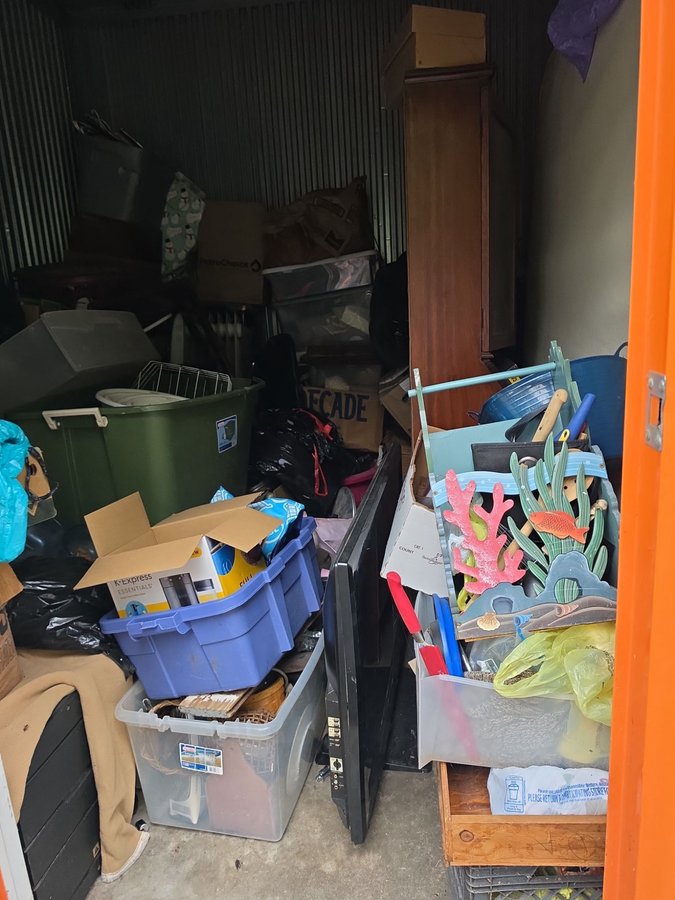 10 x 10 storage unit in Gladstone, MO