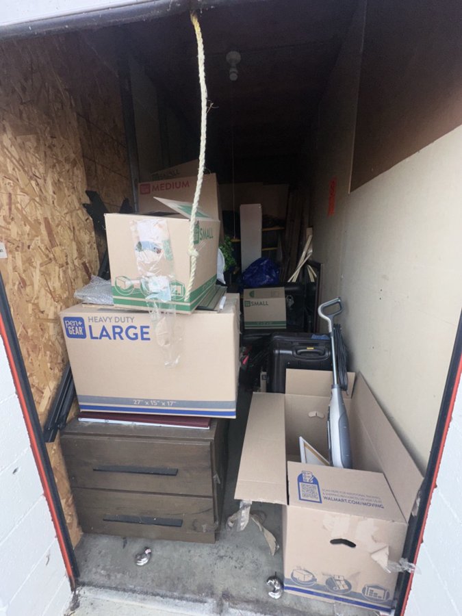 5 x 15 storage unit in Sun Valley, CA