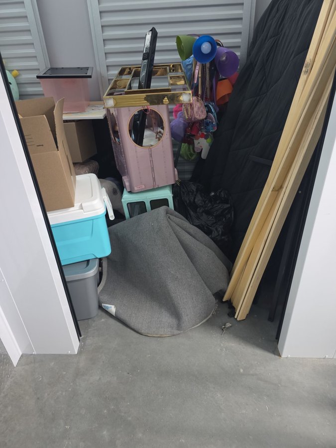 10 x 15 storage unit in Durham, NC