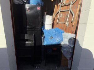 5 x 5 storage unit in Sun Valley, CA