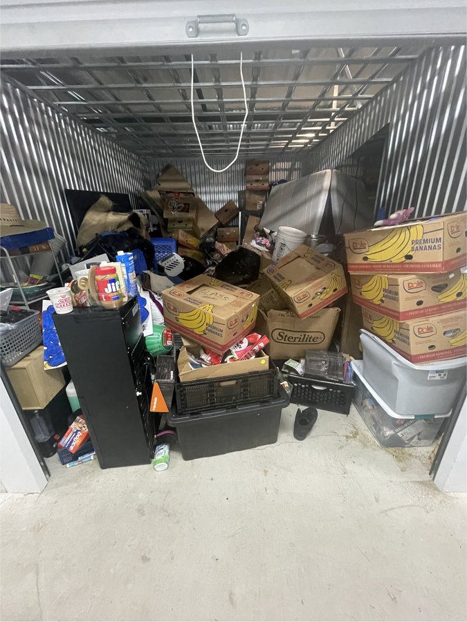 10 x 15 storage unit in Everett, WA