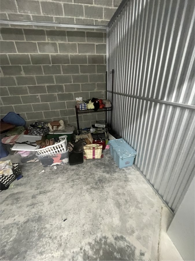 10 x 10 storage unit in Everett, WA