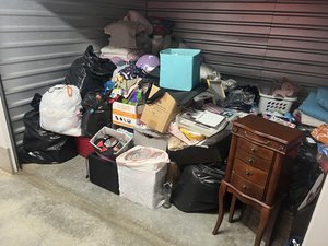 10 x 10 storage unit in N. Palm Beach, FL