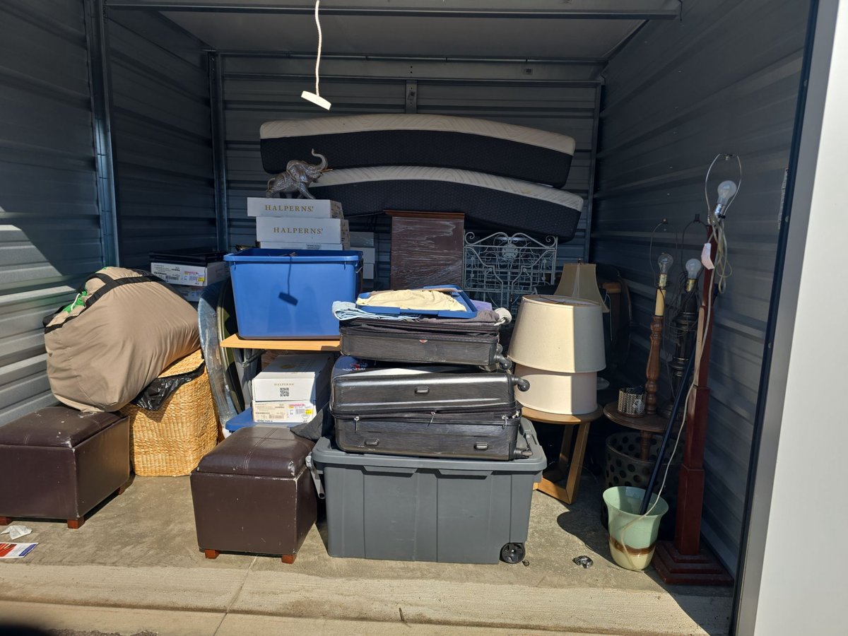 10 x 10 storage unit in Moraine, OH