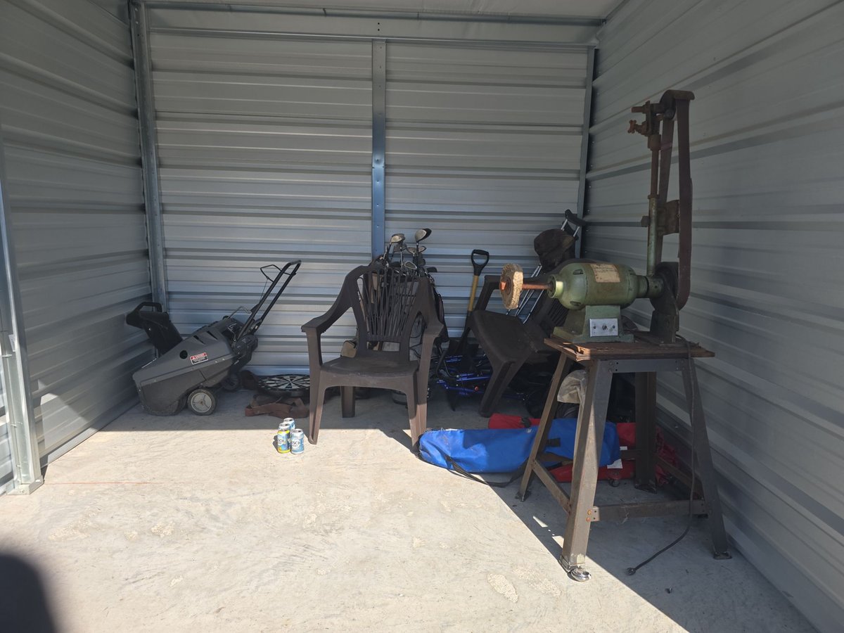 10 x 10 storage unit in Moraine, OH