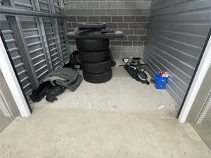 10 x 10 storage unit in Everett, WA
