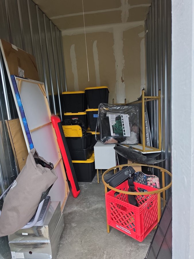 5 x 10 storage unit in Kansas City, MO