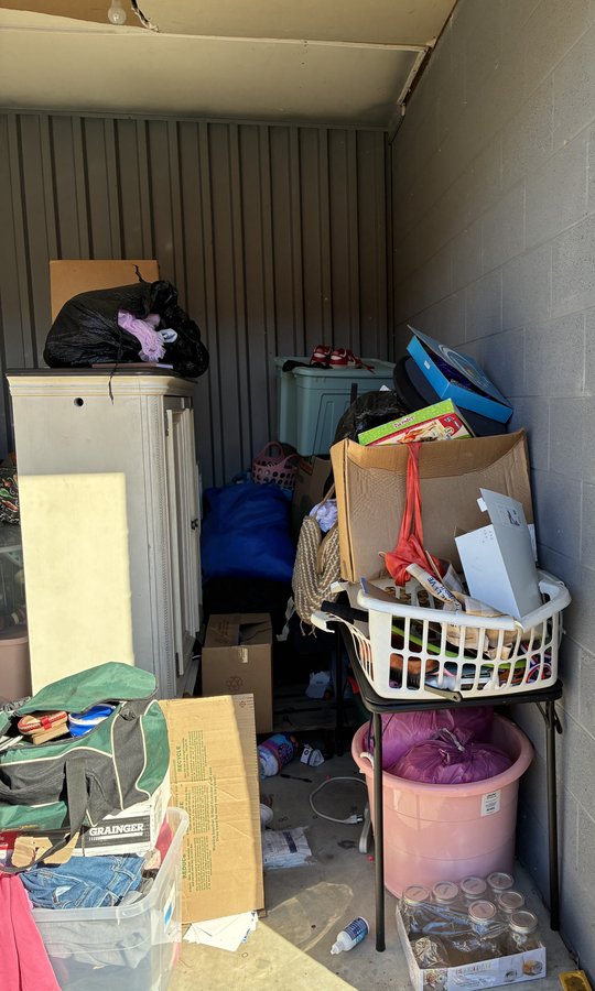10 x 10 storage unit in Westland, MI