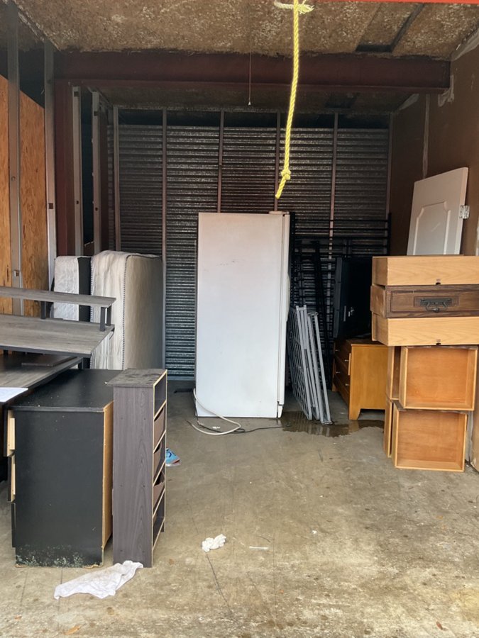 10 x 15 storage unit in Clearwater, FL