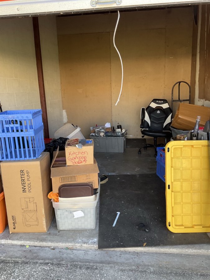 10 x 15 storage unit in Clearwater, FL