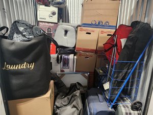 5 x 5 storage unit in Hollywood, FL