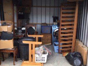 10 x 10 storage unit in Walkertown, NC
