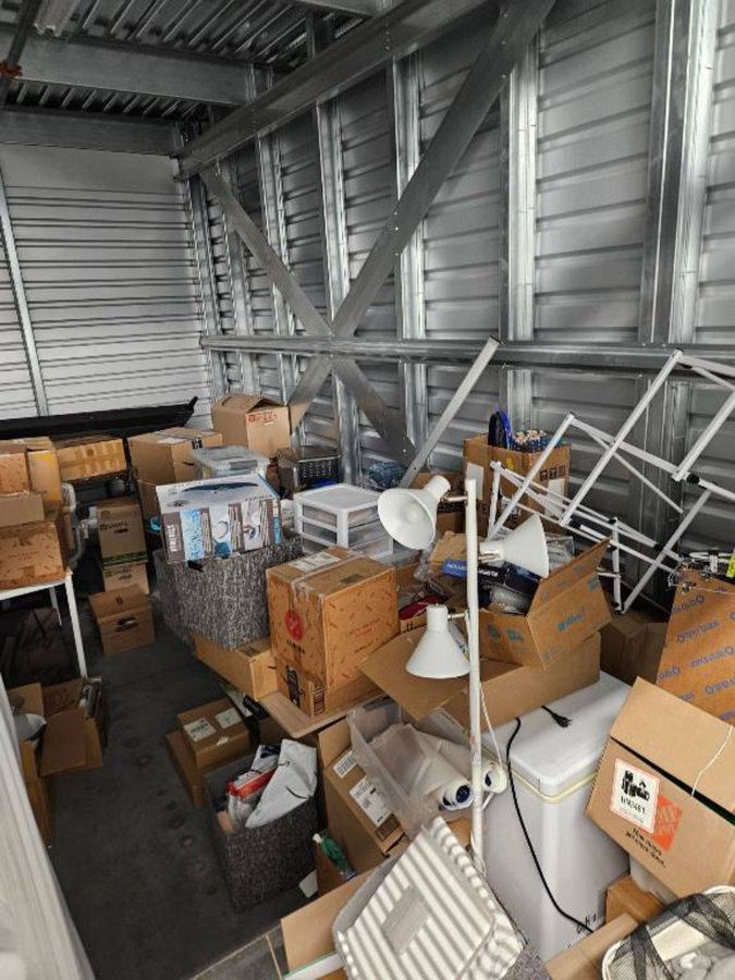 10 x 20 storage unit in Glendale, AZ
