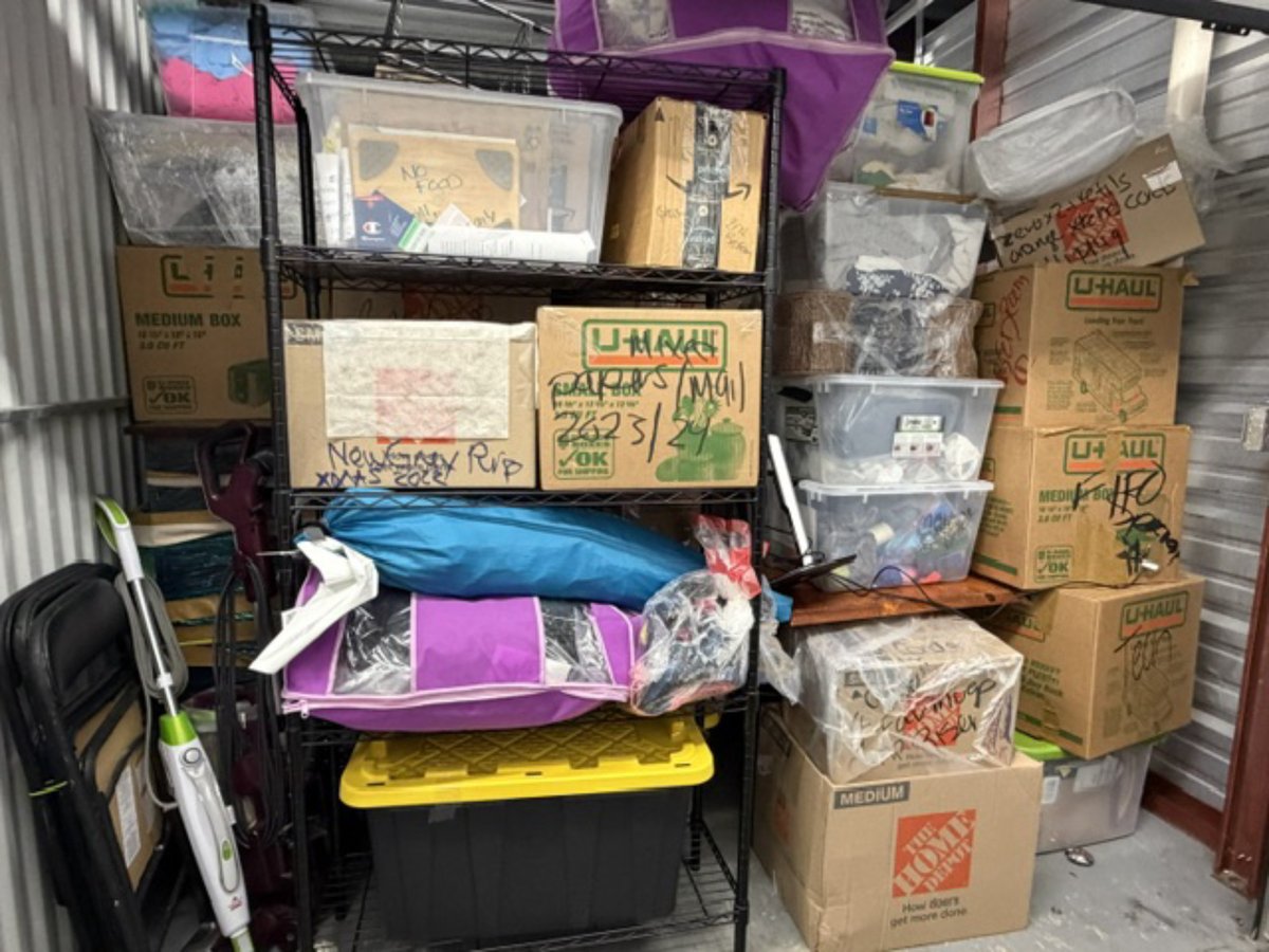 10 x 10 storage unit in Lake Worth, FL
