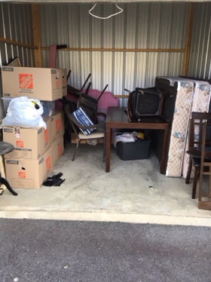 10 x 10 storage unit in Walkertown, NC