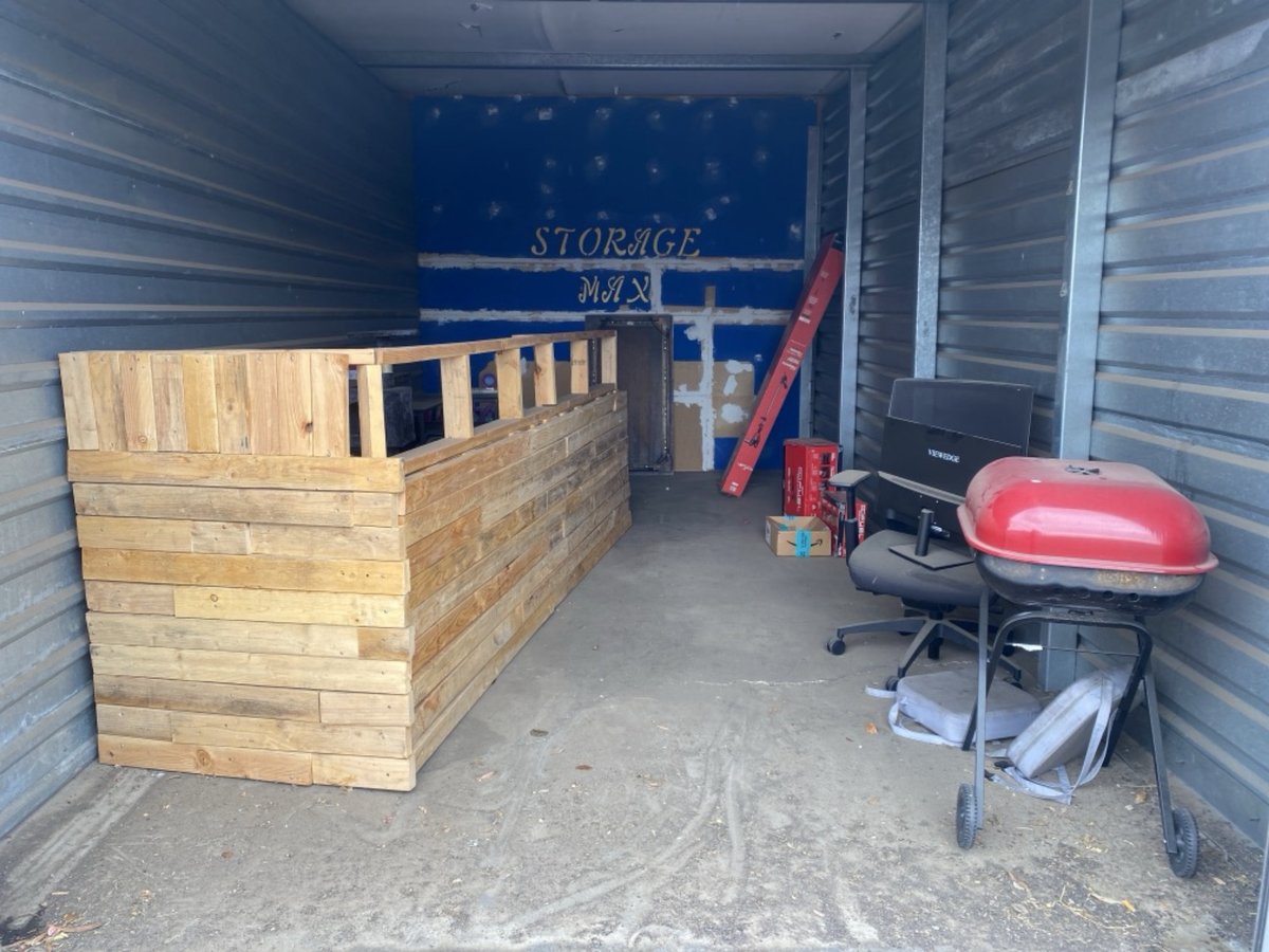 10 x 20 storage unit in Peoria, AZ