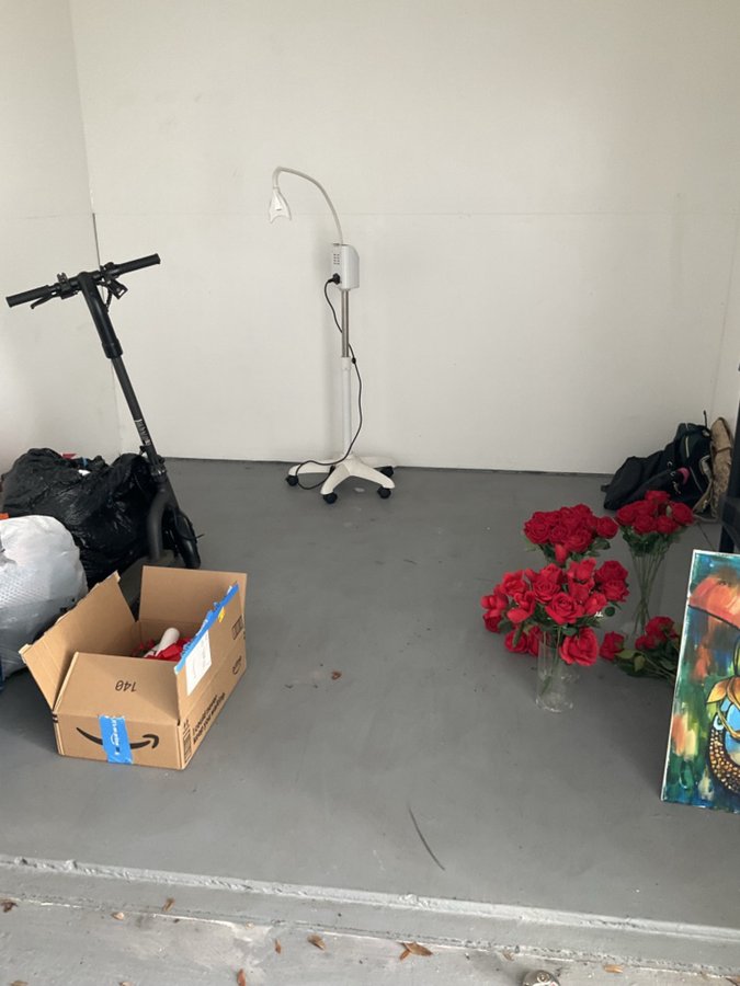 10 x 10 storage unit in Saint Petersburg, FL