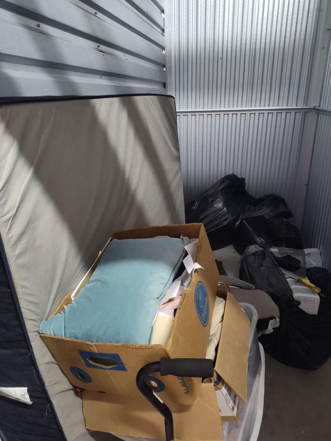 5 x 10 storage unit in Gibsonton, FL